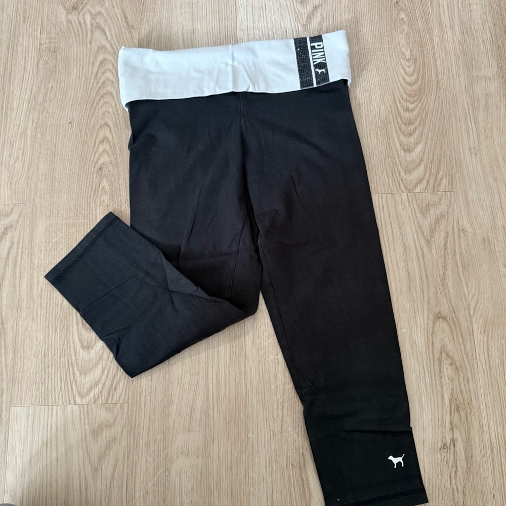 Victoria's Secret PINK Black Capri Yoga Pants